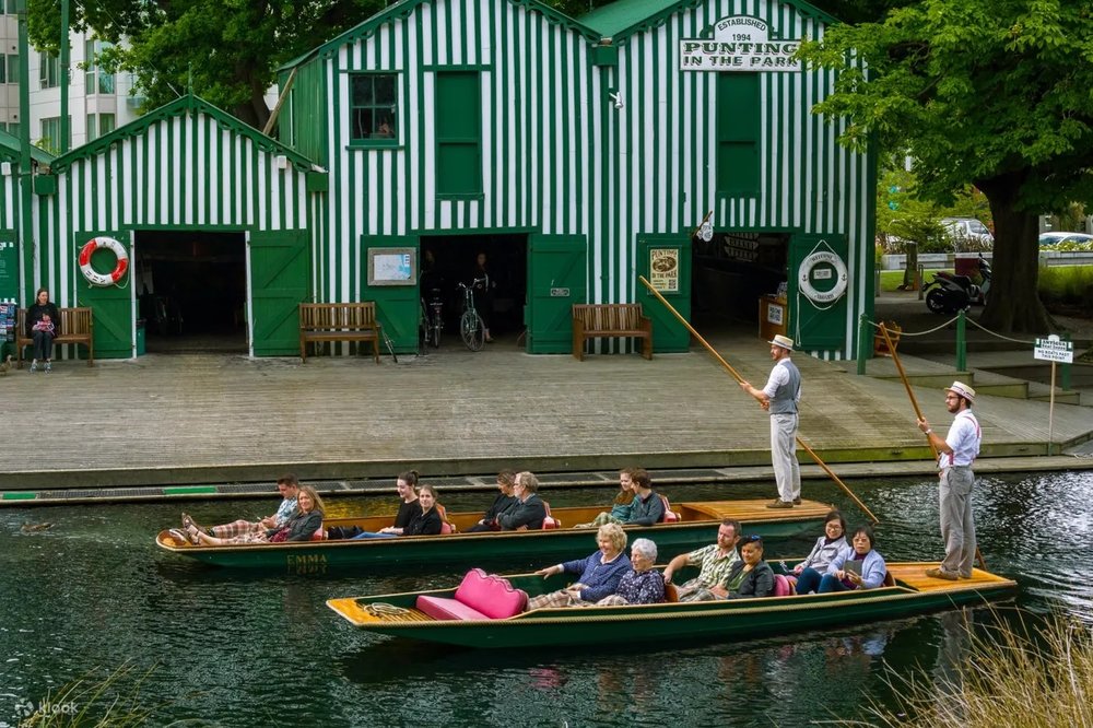 基督城雅芳河撐篙船
