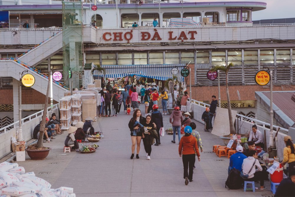 Buổi sáng: Đến Đà Lạt & Ăn Sáng Ấm Bụng