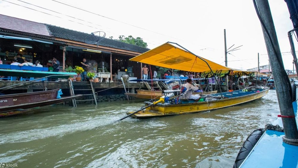 2. Amphawa Floating Market
