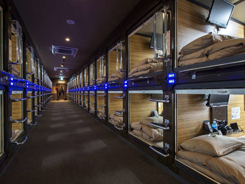 capsule hotels tokyo