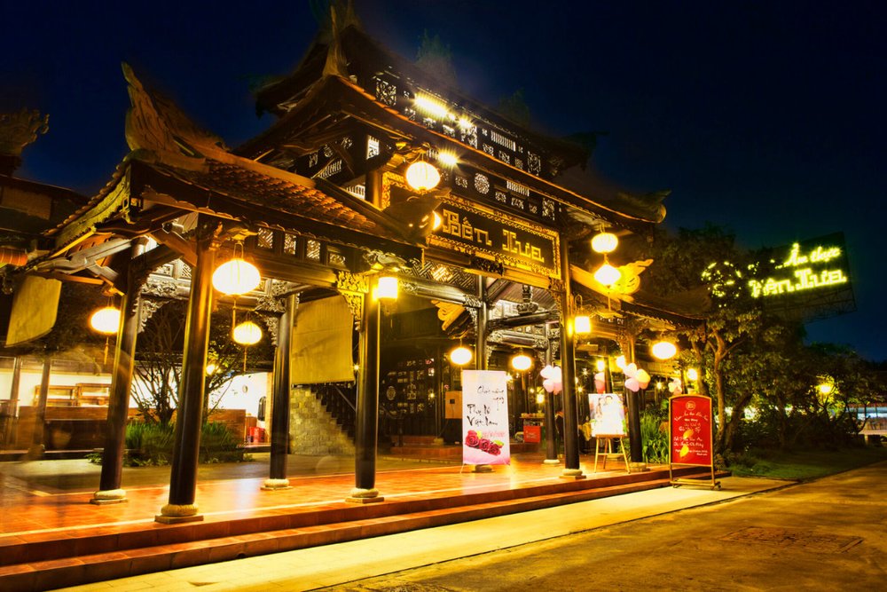 Nhà hàng Vườn Cau