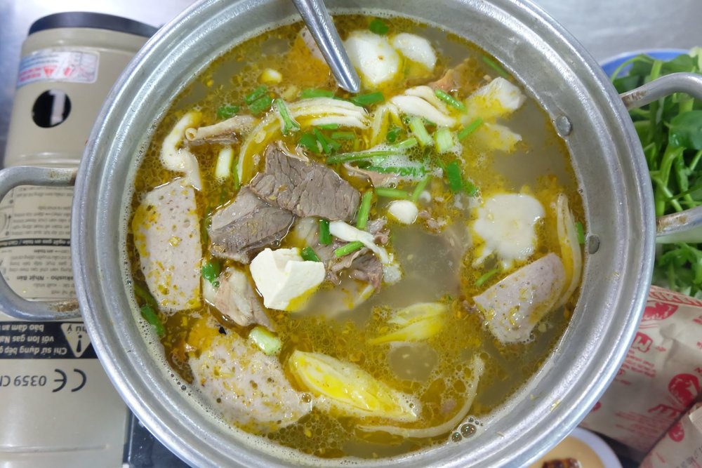 Buổi tối: Lẩu Bò Ba Toa - Chân Ái Giữa Trời Phố Núi Se Lạnh