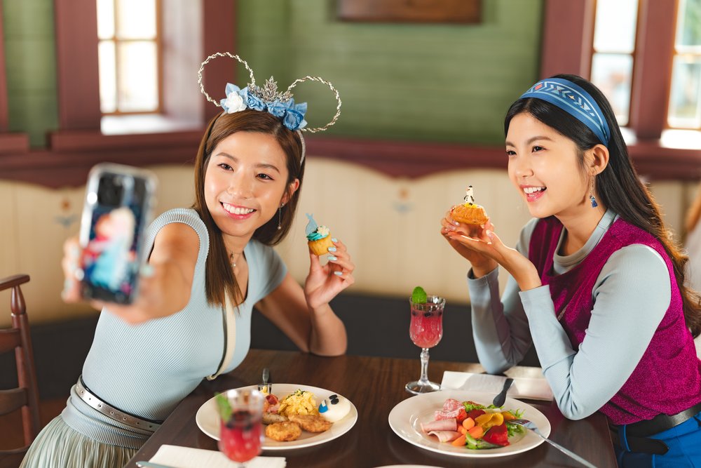 【冰雪奇緣園區特別餐飲體驗】艾倫戴爾皇室自助早餐