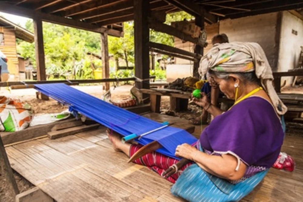 Hãy Chọn Các Tổ Chức Hỗ Trợ Cộng Đồng Địa Phương