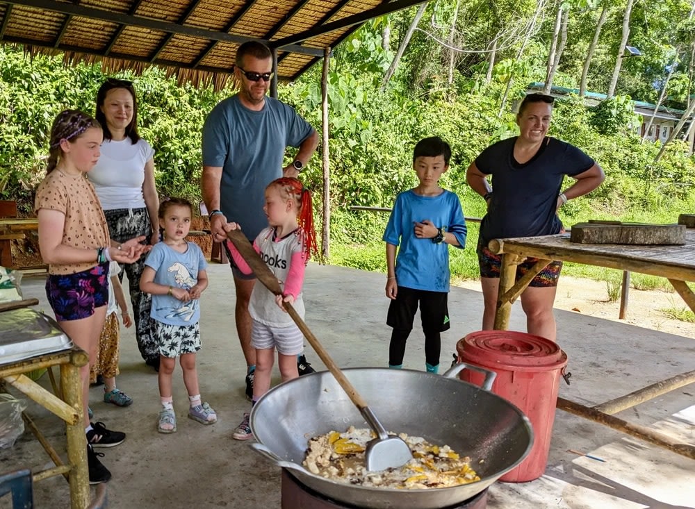 Khu Bảo Tồn Voi Phuket Elephant Nature Reserve, Phuket