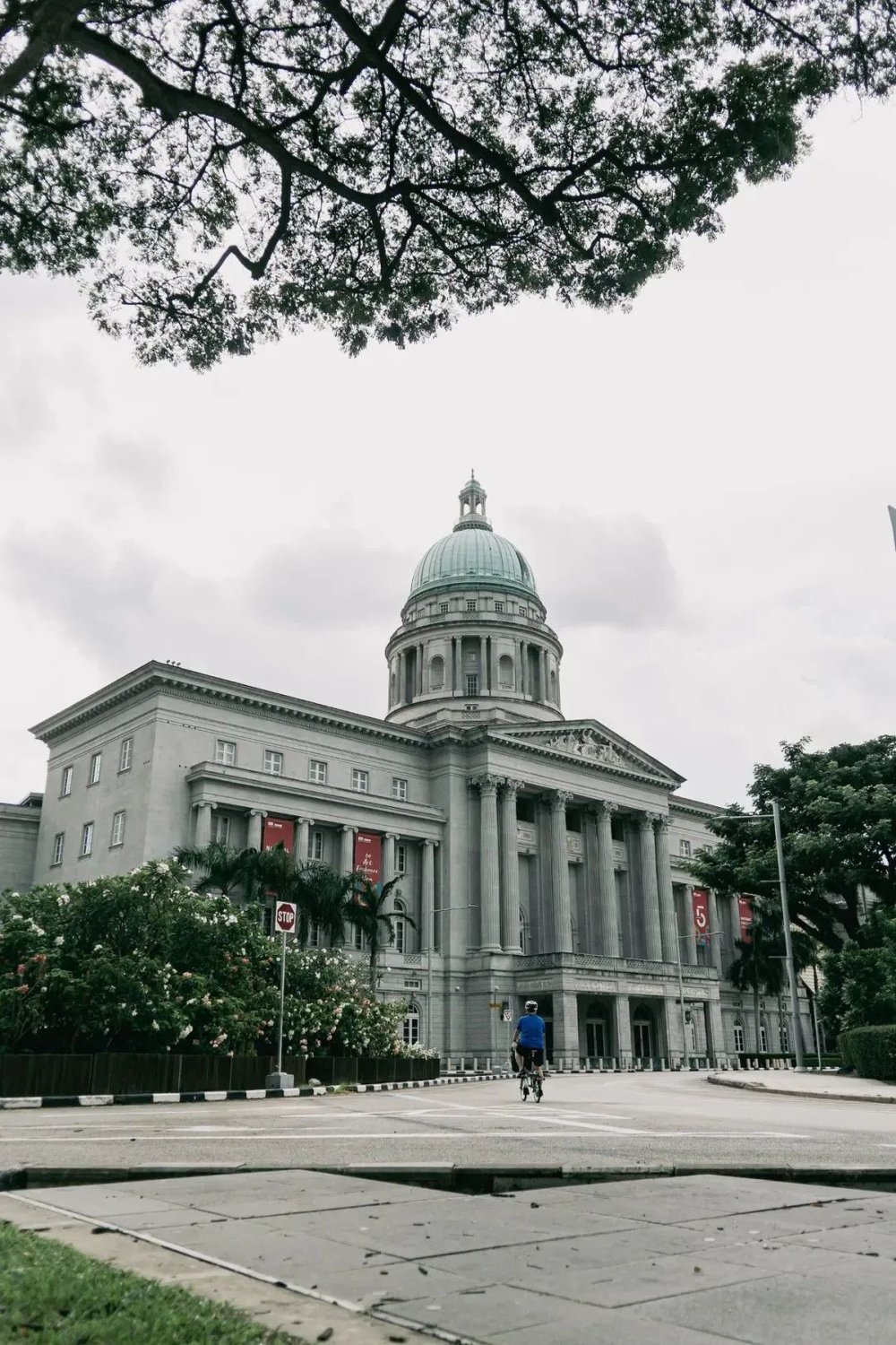 Photo | Unsplash @ethan p