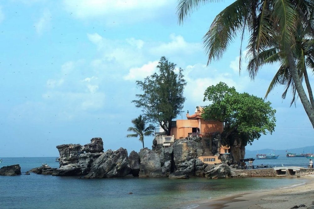 Kiến Trúc Dinh Cậu Phú Quốc Có Gì Đặc Sắc?