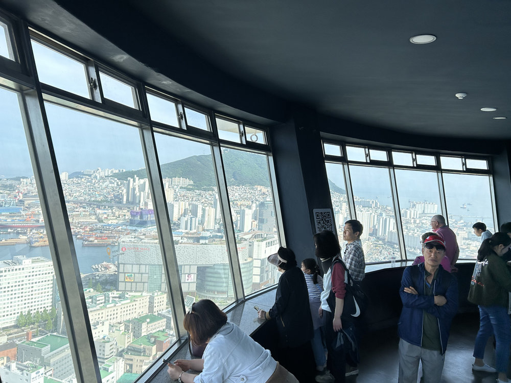 釜山塔俯瞰城市美景