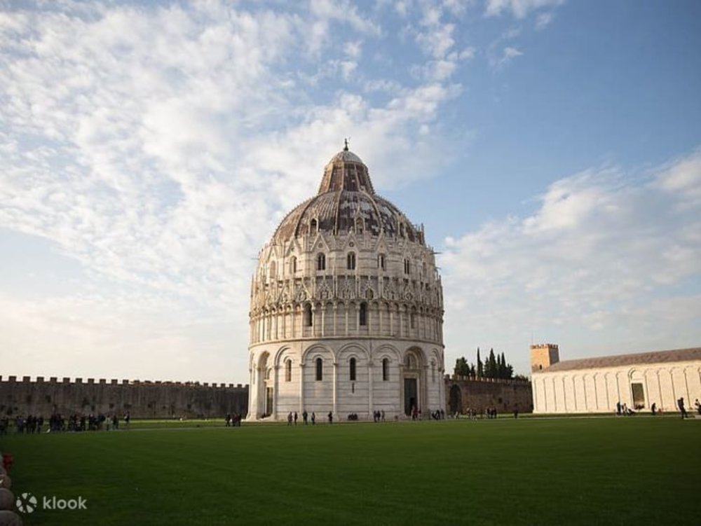  Nghĩa Trang Tưởng Niệm Ở Pisa 