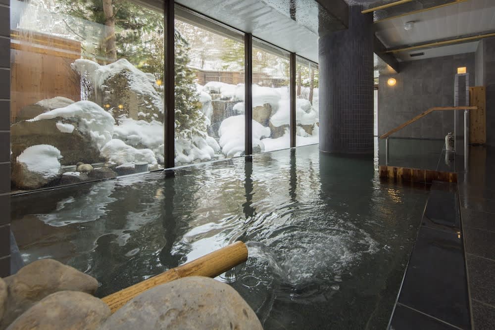 定山溪日歸溫泉, 谷川溫暖之宿飯店