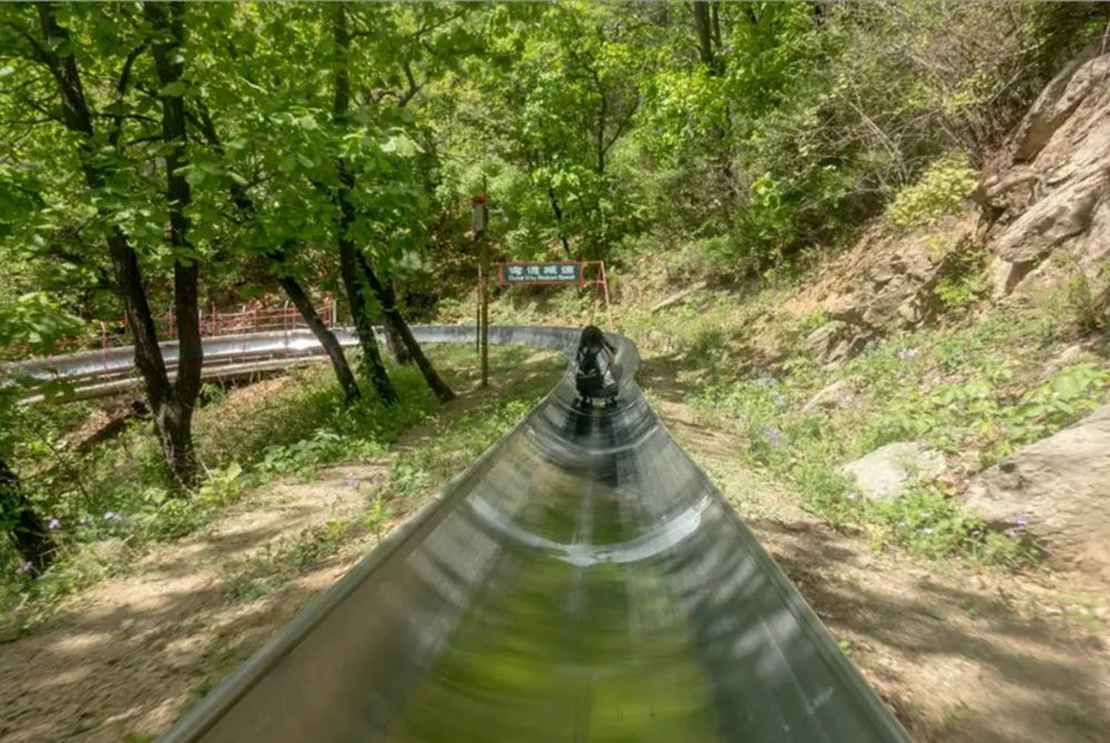 Trải Nghiệm Đi Xe Trượt Tại Bát Đạt Lĩnh 