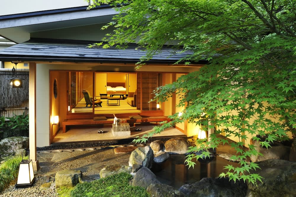 most beautiful and luxurious hotels in japan