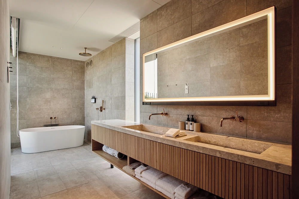 most beautiful and luxurious hotels in japan