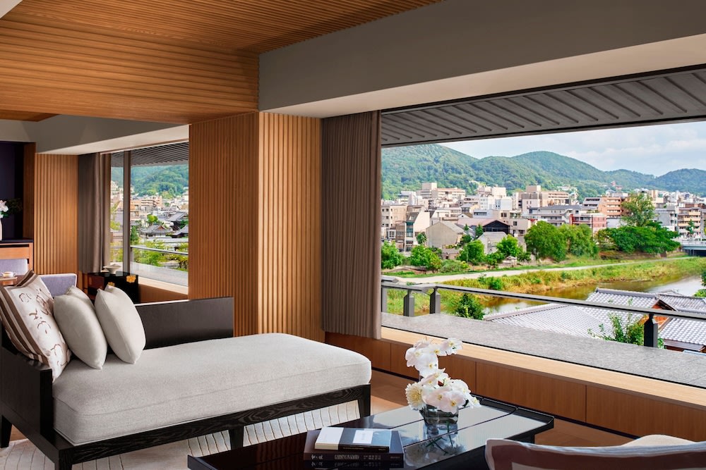 most beautiful and luxurious hotels in japan