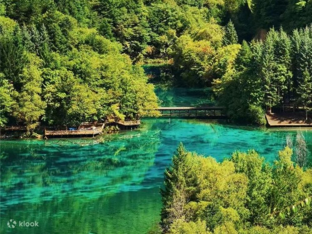 Khu Thắng Cảnh Cửu Trại Câu Ở Trung Quốc