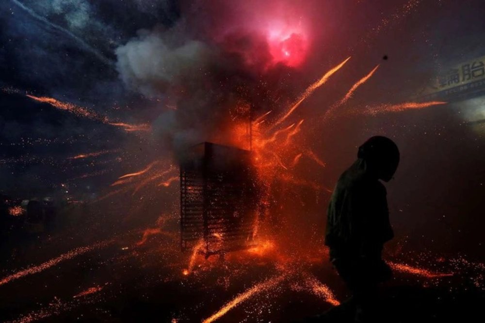 Lễ Hội Pháo Hoa Tổ Ong Diêm Thủy