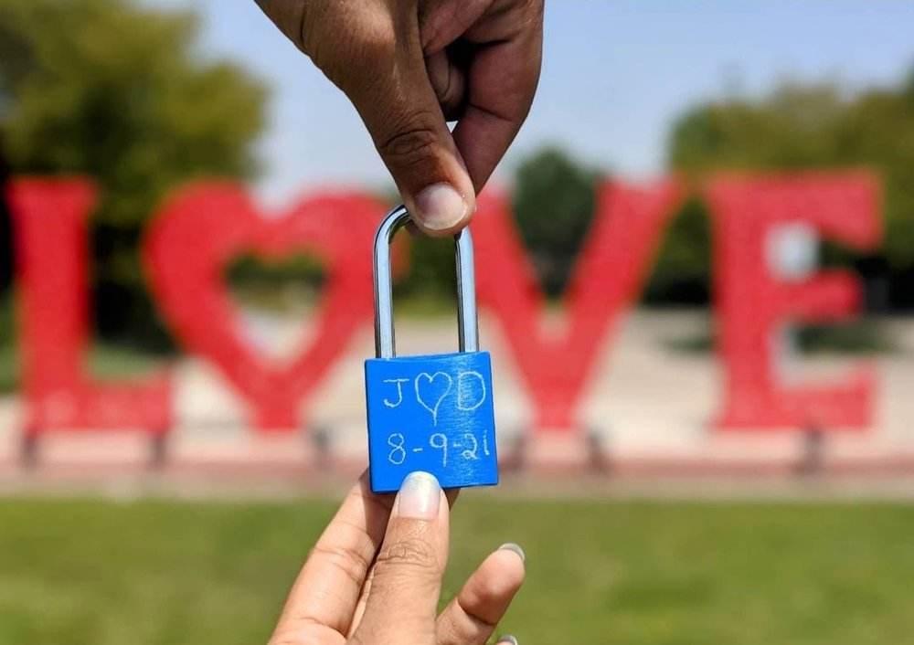 Love Lock Sculptures, Colorado | Mỹ