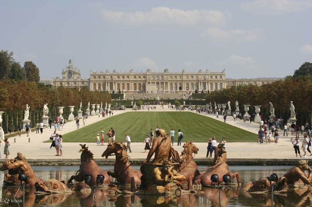 Giá Vé Tham Quan Cung Điện Versailles Bao Nhiêu?