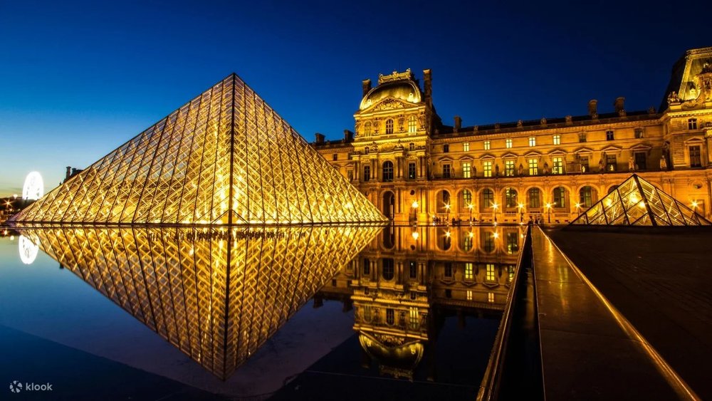 Bảo Tàng Tình Yêu Louvre