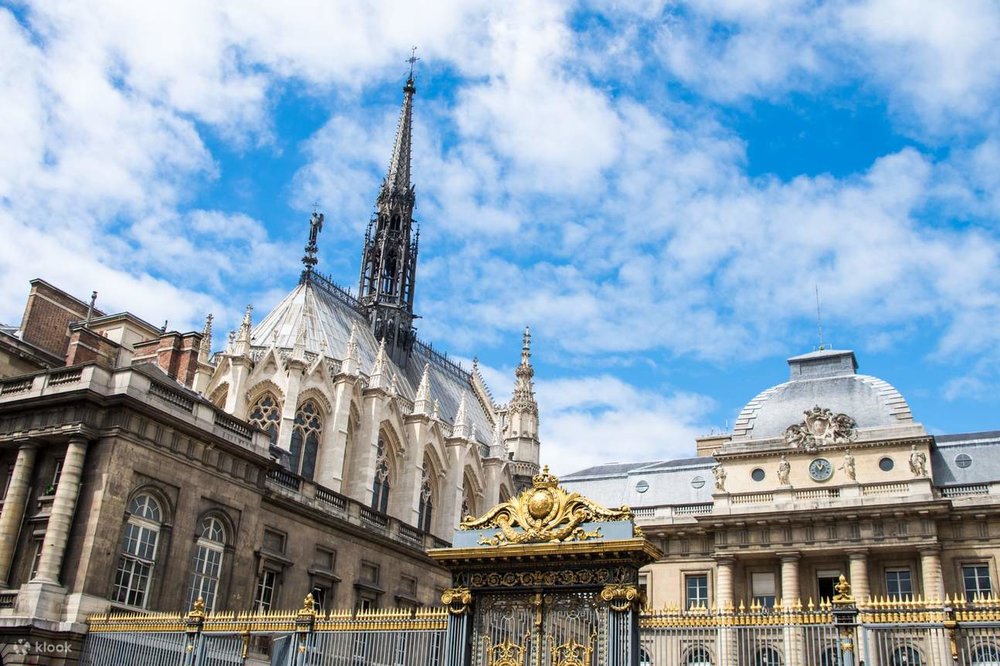 Giờ Mở Cửa Và Giá Vé Tham Quan Nhà Thờ Đức Bà Paris