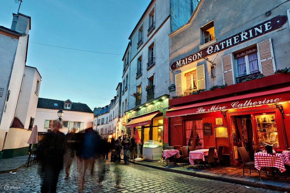 Quảng Trường Place Du Tertre