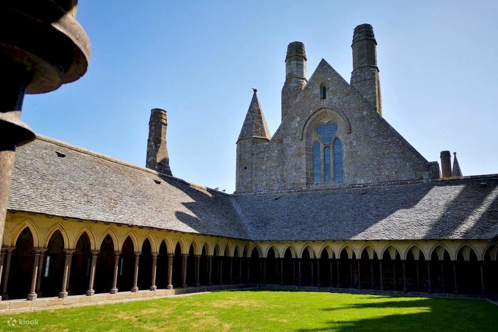 Du Lịch Đảo Mont Saint-Michel Mùa Nào Đẹp Nhất?