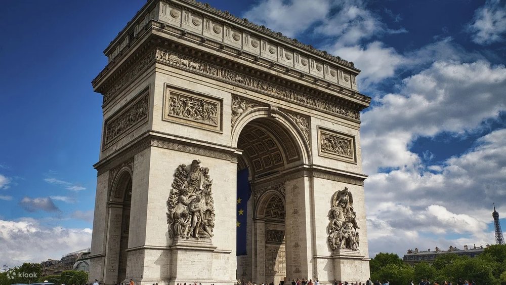 Ngày 7: Paris - Champs-Élysées, Bảo Tàng Louvre, Bảo Tàng D’orsay, Tháp Eiffel, Khải Hoàn Môn