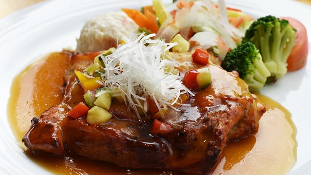 Thưởng Thức Ẩm Thực Trong Khung Cảnh Tuyệt Đẹp