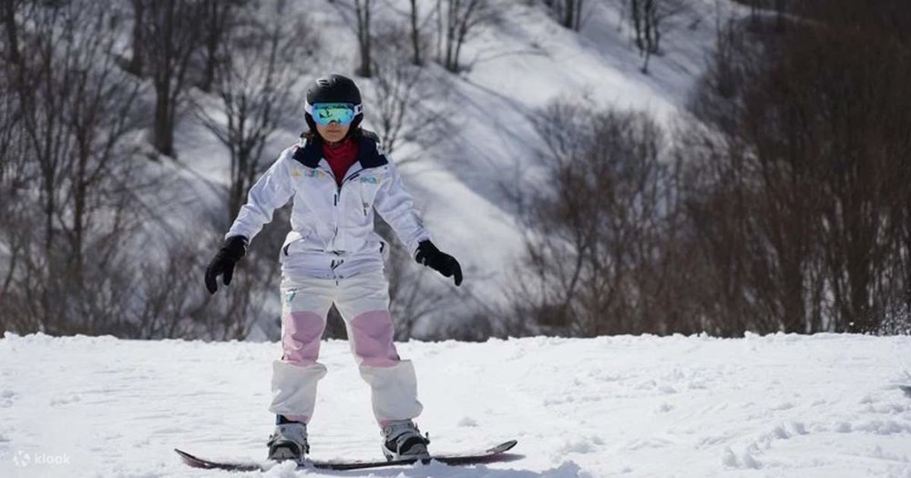 Lớp Học Trượt Tuyết Kagura