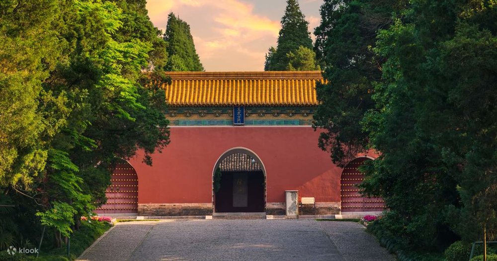 Nên Đi Thập Tam Lăng Vào Thời Điểm Nào?