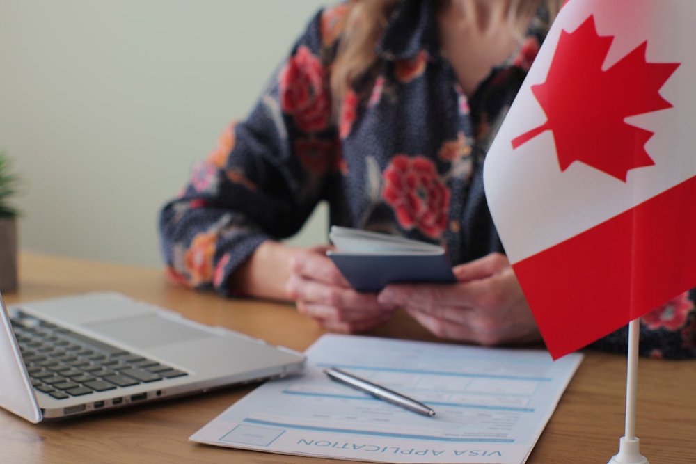 Chuẩn Bị Hồ Sơ Xin Visa Du Lịch Canada
