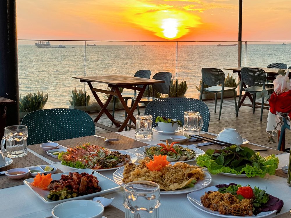 Nhà Hàng Cây Bàng