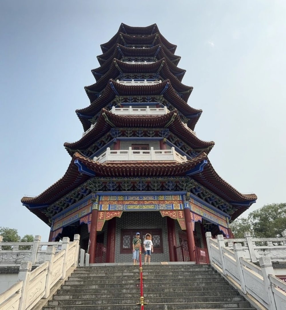 Tháp Vạn Xương - Đông Hưng