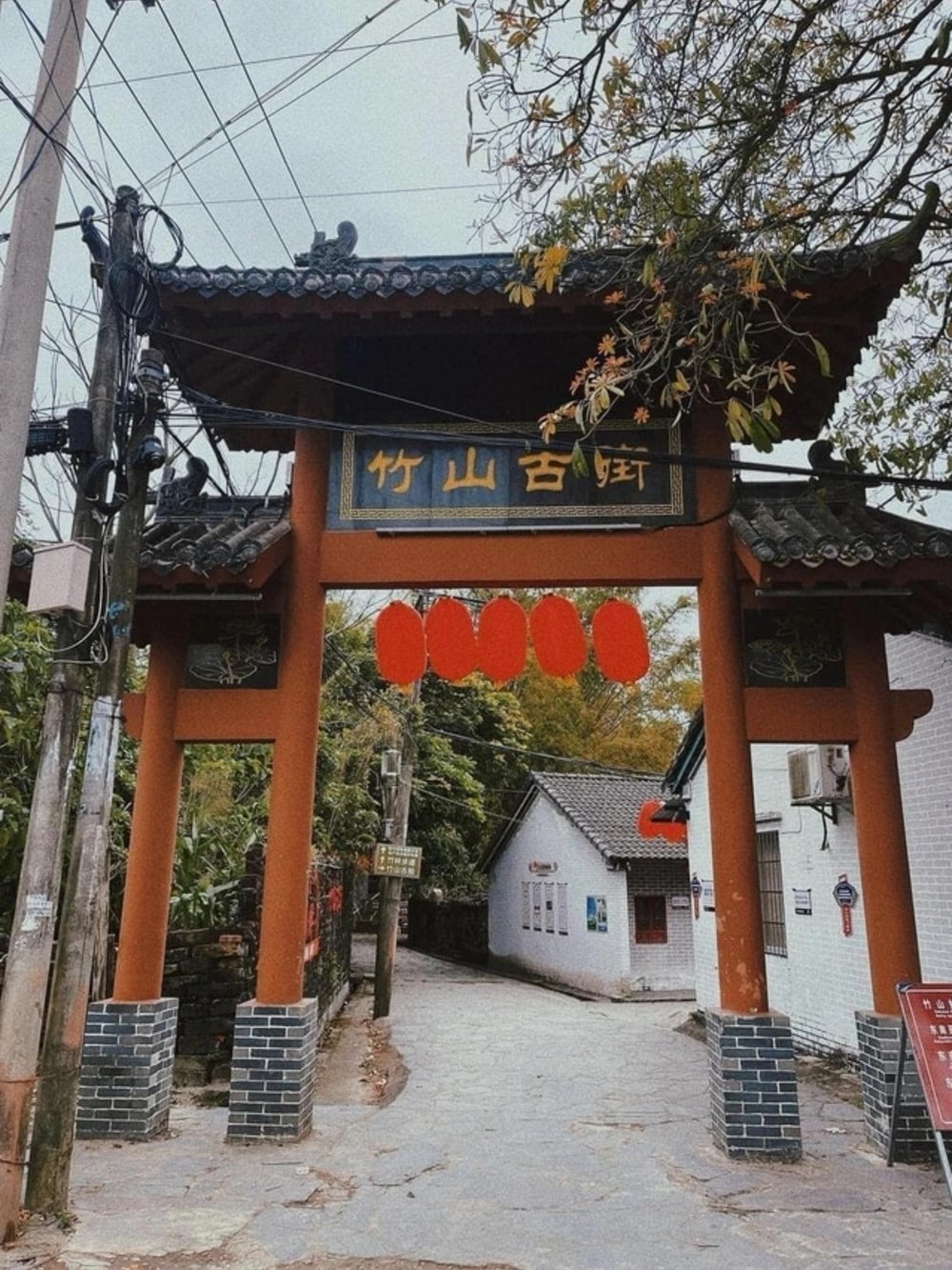 Chợ Vạn Chúng - Đông Hưng