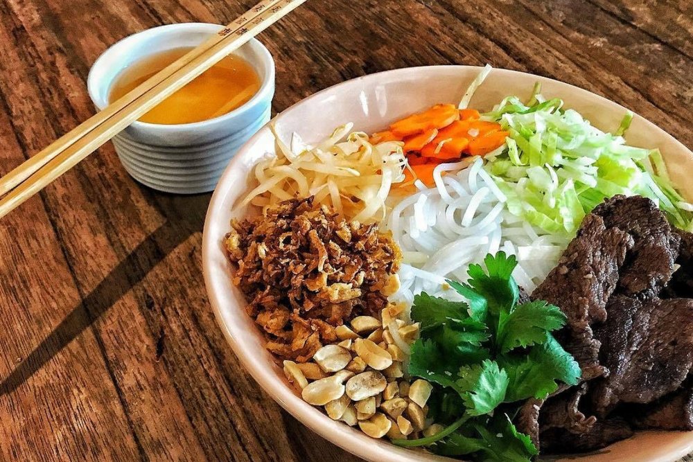 Bún Bò Nam Bộ Phố Tạ Hiện