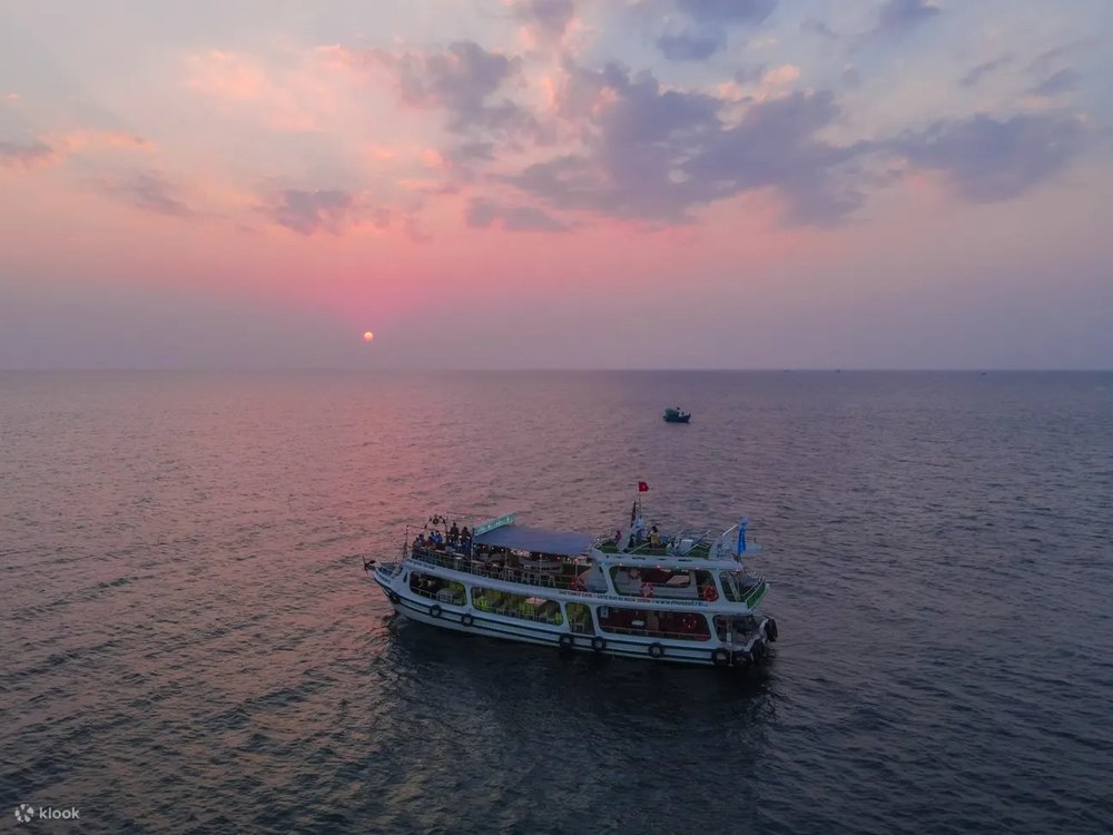 Ngắm Hoàng Hôn Và Câu Mực Đêm Phú Quốc