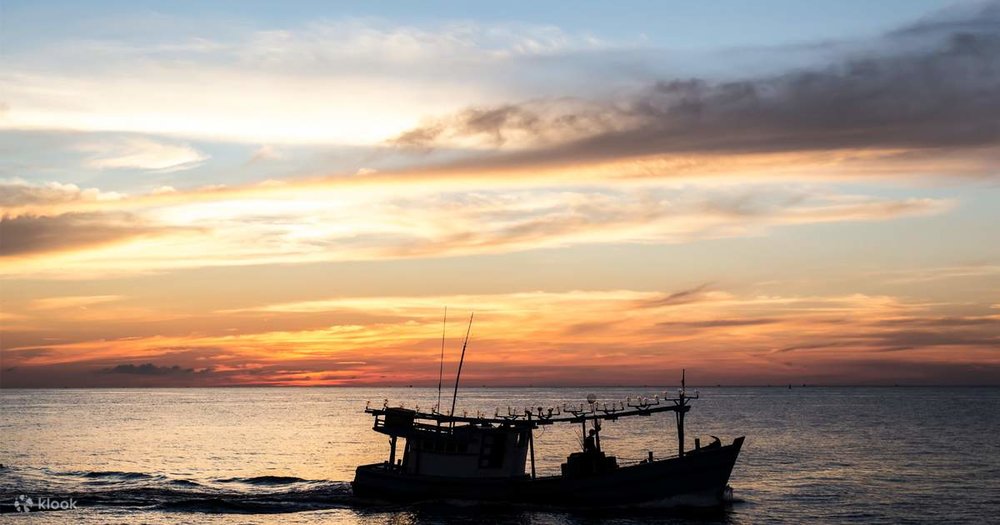 Chiêm Ngưỡng Hoàng Hôn Ngũ Sắc