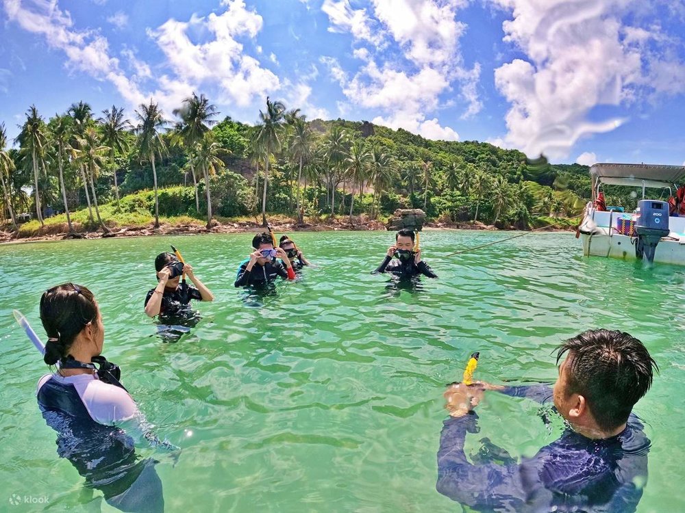 Lặn biển ngắm san hô