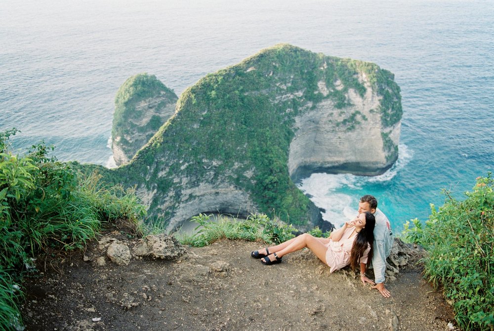 Cliffside photo-spots in Bali.