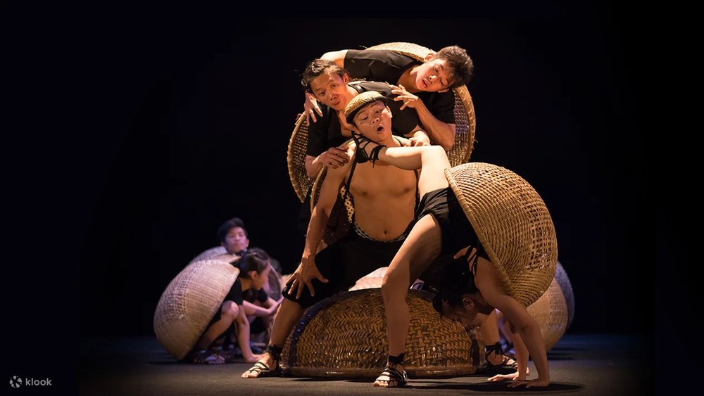 Xem À Ố Show Ở Nhà Hát Thành Phố - Sài Gòn