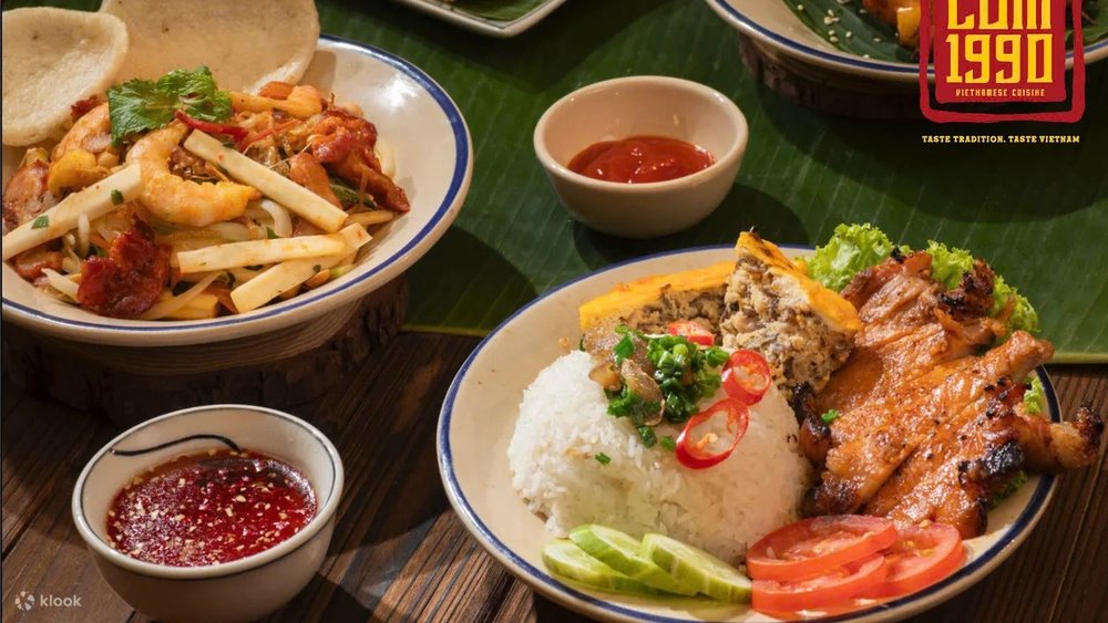 Trải Nghiệm Ẩm Thực Việt Nam Chuẩn Vị 3 Miền Tại Nhà Hàng Cơm 1990