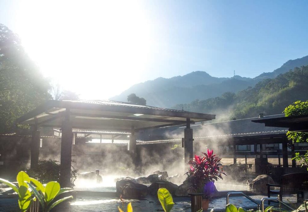 小百岳北插天山、滿月圓生態園區溫泉知性健行