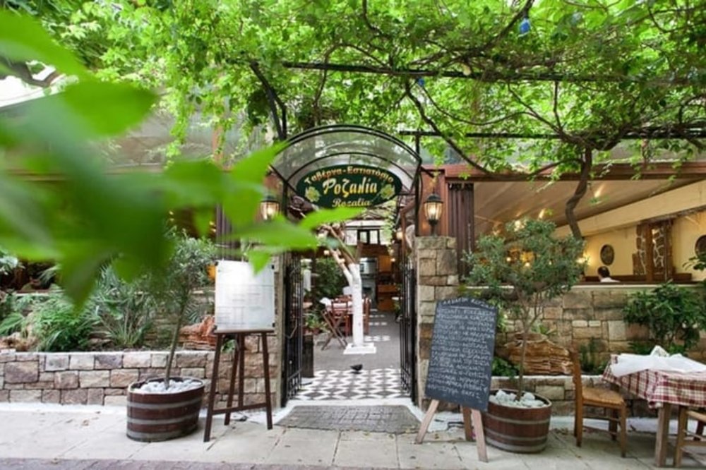  Taverna Rozalia – Không Gian Ấm Cúng Cho Buổi Tối