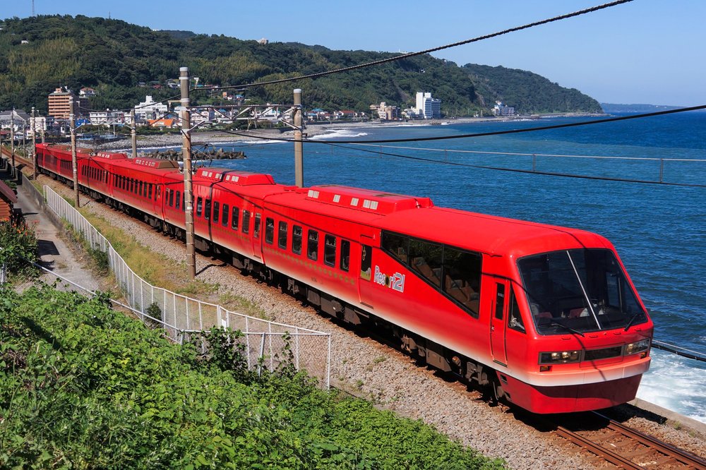 Izukyu Resort 21 Train