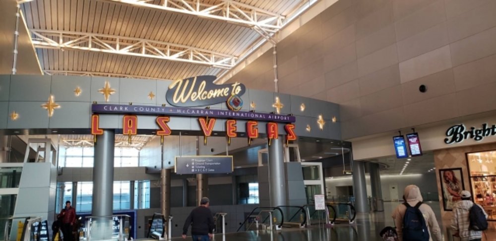 ラスベガス スフィア ハリーリード国際空港