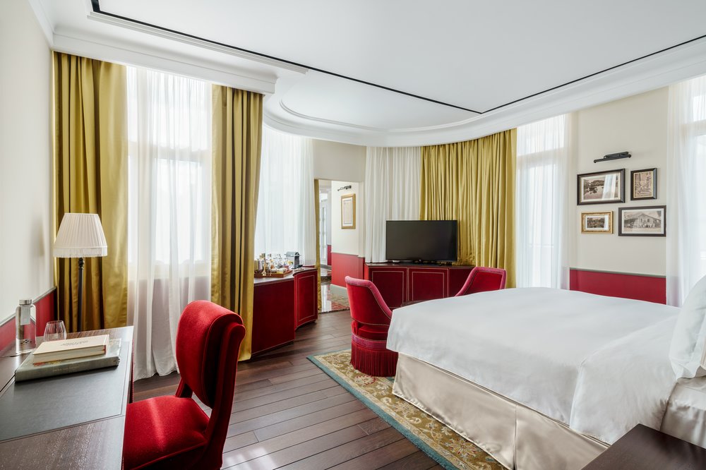 Maxwell Salon Club