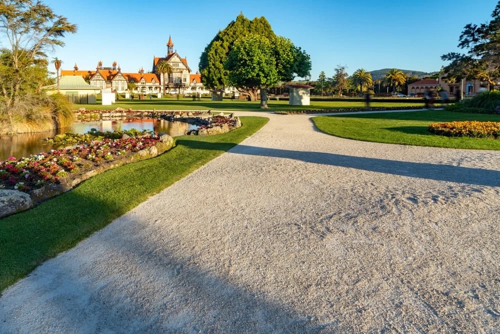 Ngày 4: Khám Phá Thành Phố Rotorua