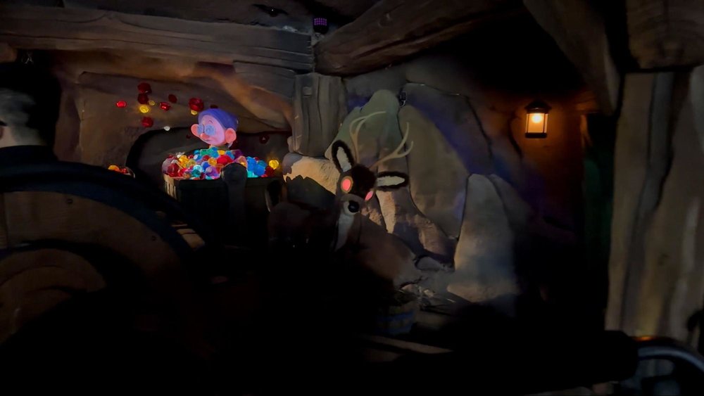 上海ディズニーランド アトラクション　七人のこびとのマイントレイン