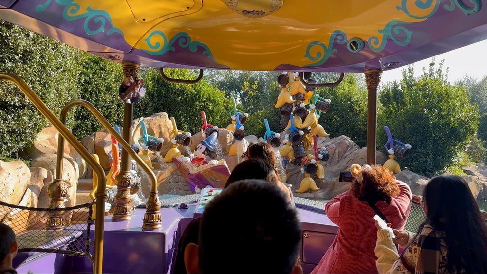 上海ディズニーランド　アトラクション　クリスタル・グロットへの旅