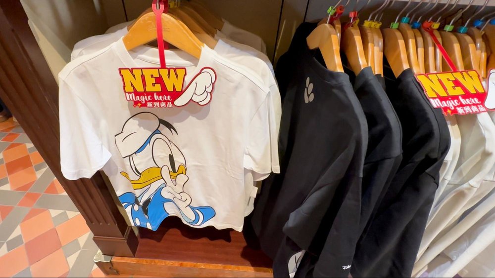 香港ディズニーランドに来たら絶対に買うべきグッズ　Tシャツ　ドナルドダック